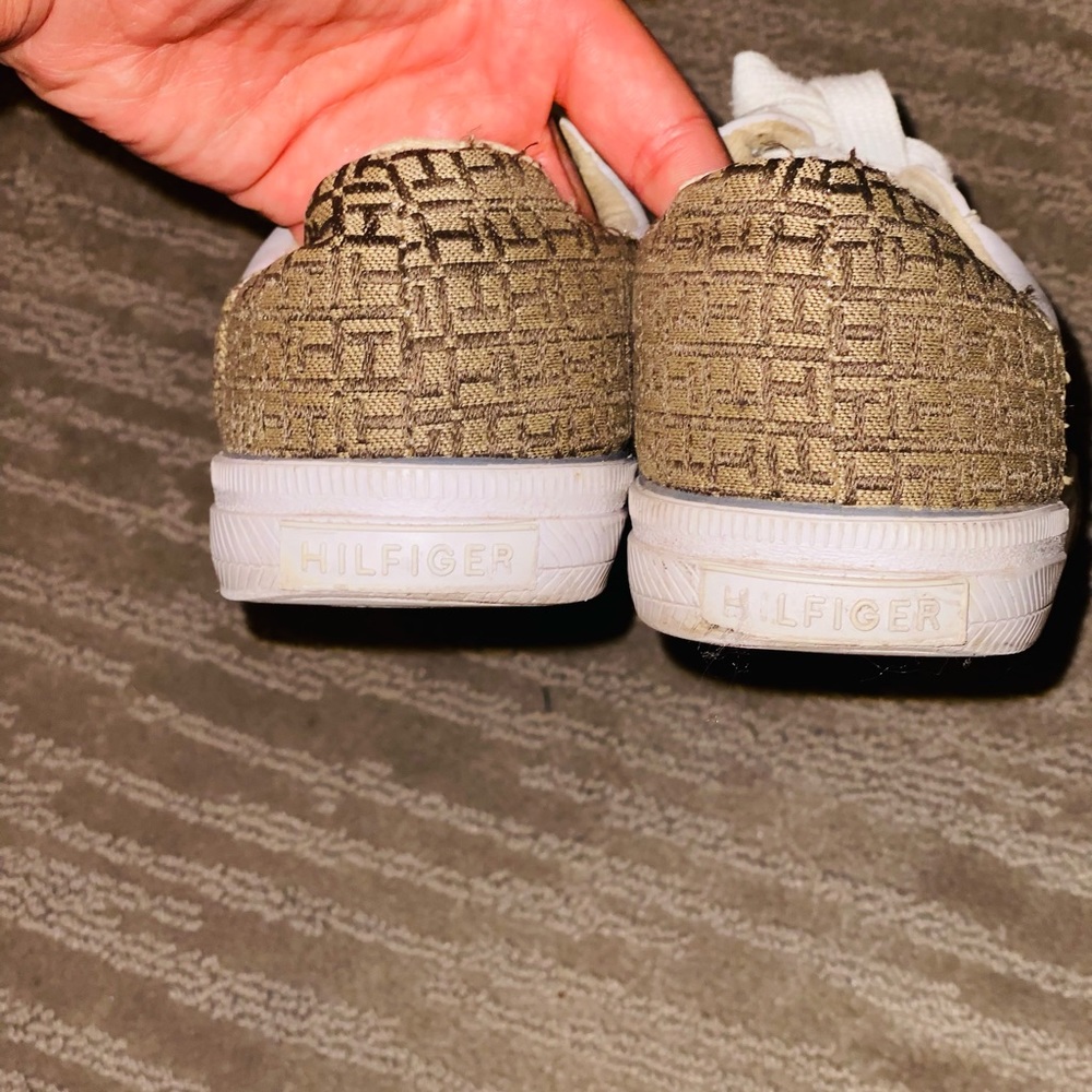 Tommy Hilfiger Women's LORIO Sneakers white and gold sneakers - Picture 7 of 11